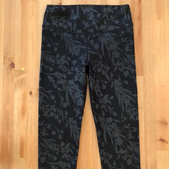 Fabletics size XS women’s leggings - Picture 2 of 2